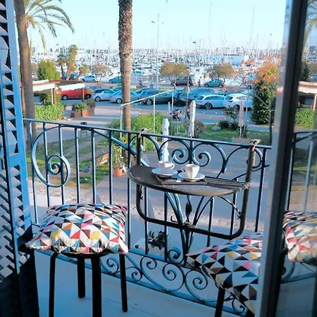 Entire Flat First Line - Sea Views - Vilanova I Geltru Apartment